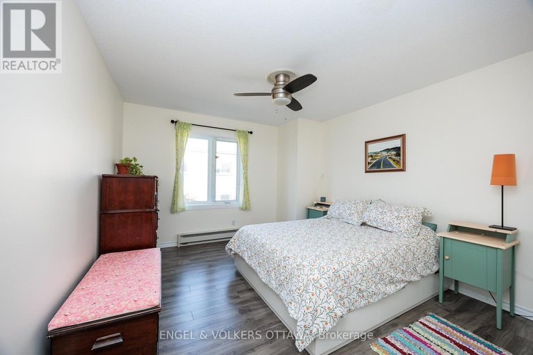 28289802/2-1204-shillington-avenue/carlington/ottawa/ontario/K1Z7Z4_28