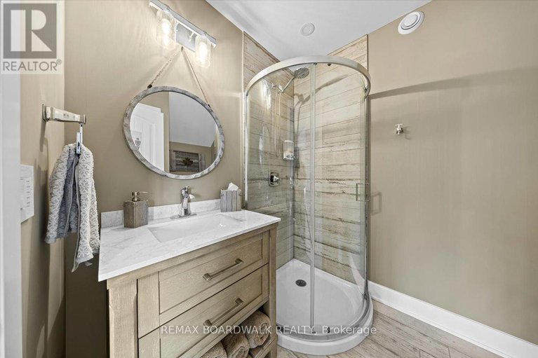 29211035/2440-emmett-road/cumberland-west/ottawa/ontario/K4C1S1_24