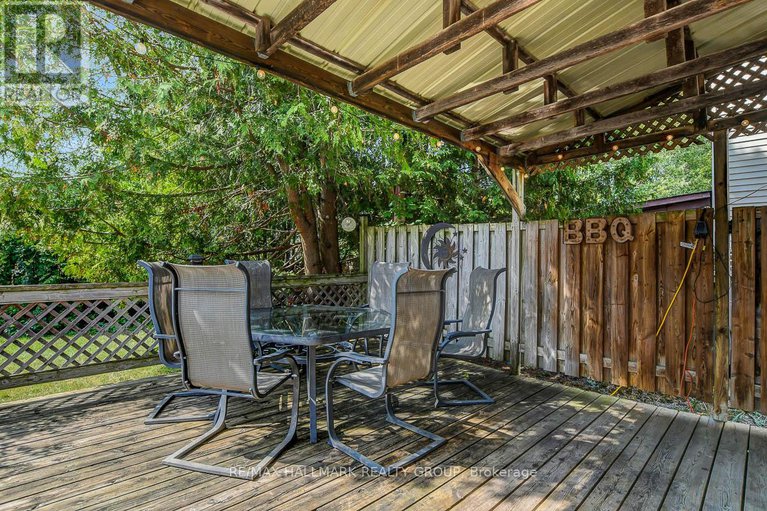 28845006/44-turret-court/glencairnhazeldean/ottawa/ontario/K2L2L1_32