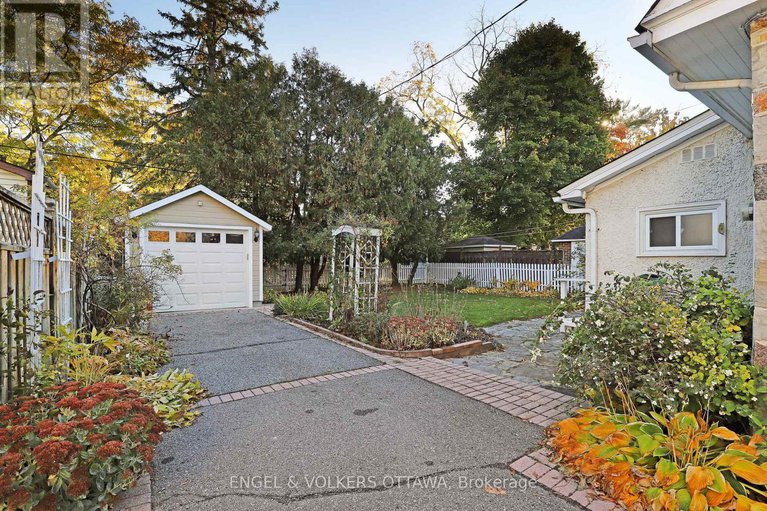 29049674/513-island-park-drive-s/ottawa-west/ottawa/ontario/K1Y0B4_27