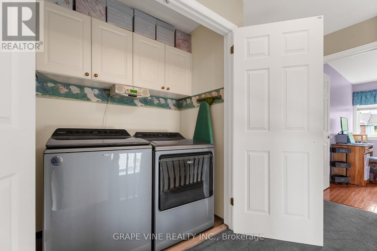 28300194/4316-owl-valley-drive/riverside-southgloucester-glen/ottawa/ontario/K1V1L3_31