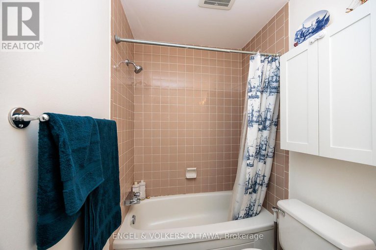 28289802/2-1204-shillington-avenue/carlington/ottawa/ontario/K1Z7Z4_39