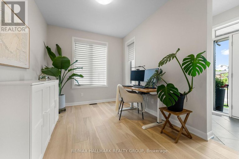 28419525/350-cloyne-crescent/half-moon-bay/ottawa/ontario/K2J6W4_7
