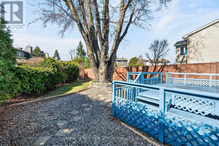 29643949/13-valley-ridge-street/borden-farmstewart-farmcarleton-heightsparkwood-hills/ottawa/ontario/K2E7W1_50