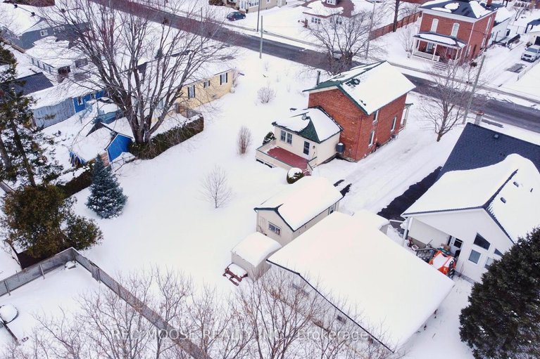 29413617/489-fred-street/winchester/north-dundas/ontario/K0C2K0_39