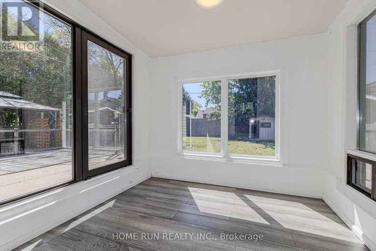 28377088/92-meadowlands-drive/meadowlandscrestview/ottawa/ontario/K2G2R8_22