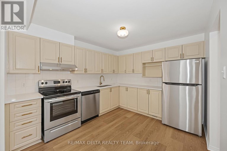 29231240/216-forestcrest-street/chapel-hill/ottawa/ontario/K1C7R5_13