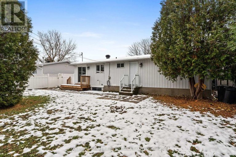 29689692/351-amiens-street/bilberry-creekqueenswood-heights/ottawa/ontario/K1E1P1_45