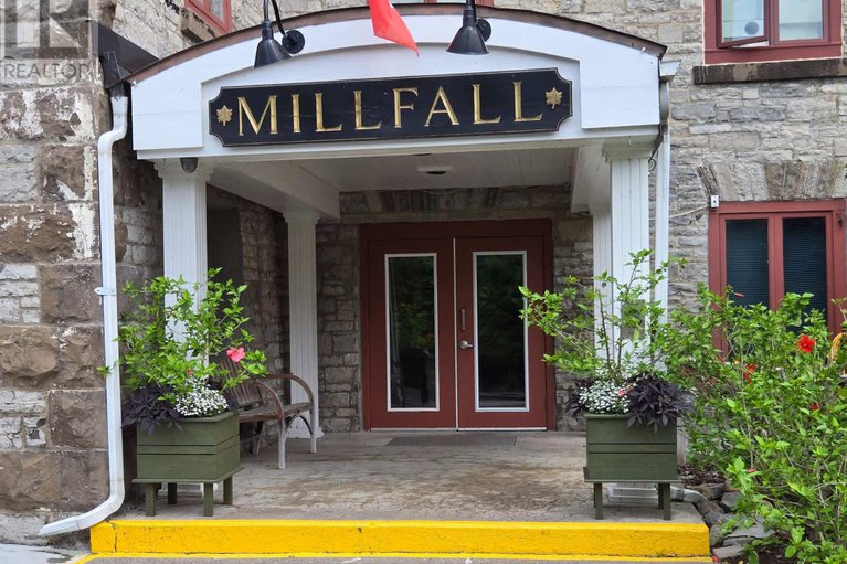 28239719/409-1-rosamond-street-e/almonte/mississippi-mills/ontario/K0A1A0_14