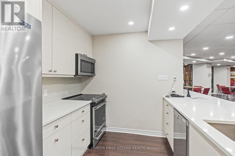 28477843/607-1025-richmond-road/woodroffe/ottawa/ontario/K2B8G8_31