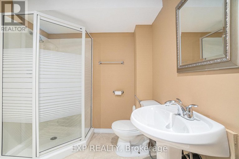 28430492/5-benlark-road/on-the-green/ottawa/ontario/K2J2L5_32