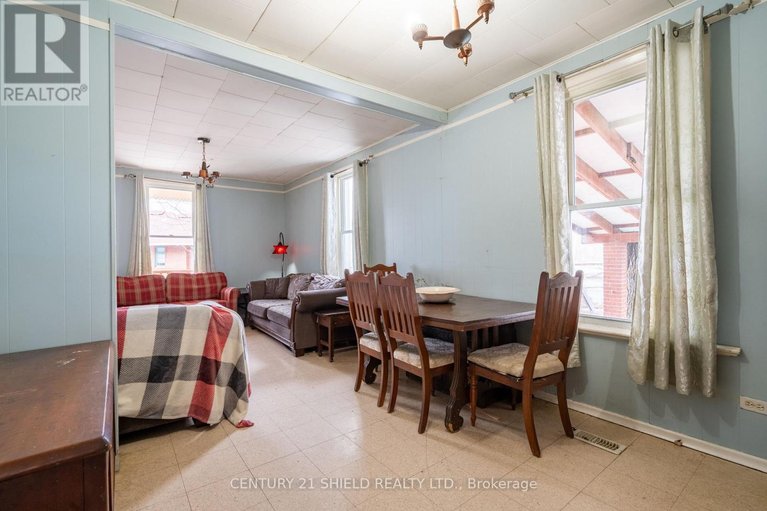 29460583/274-bishop-street-n/alexandria/north-glengarry/ontario/K0C1A0_8