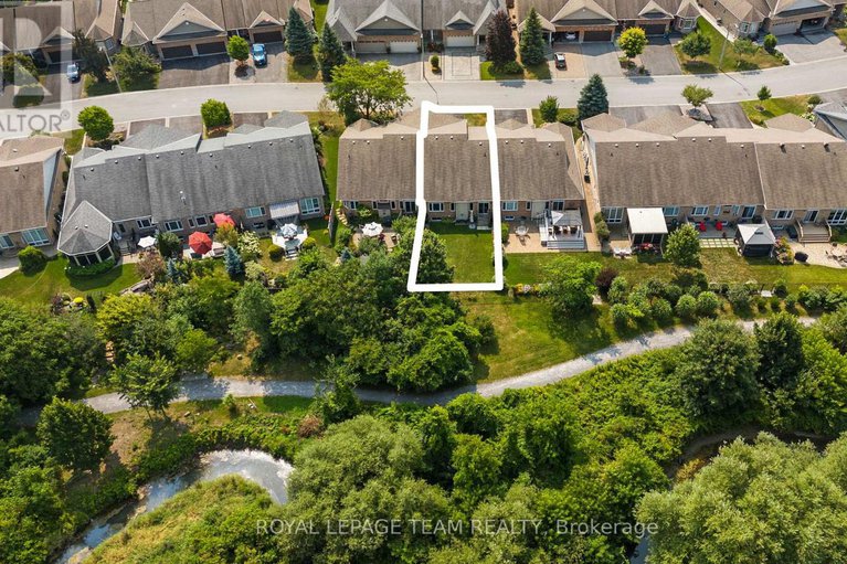 28746377/920-burwash-landing-bay/morgans-grantsouth-march/ottawa/ontario/K2W0C8_38