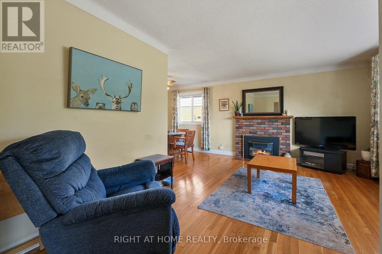 28854766/205-withrow-avenue/meadowlandsst-claire-gardens/ottawa/ontario/K2G2J8_10