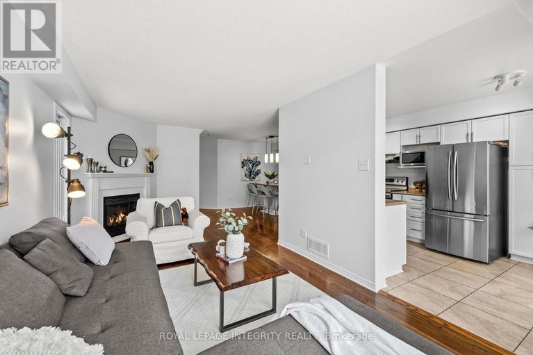 29487628/213-opus-street/emerald-meadowstrailwest/ottawa/ontario/K2S0J2_8