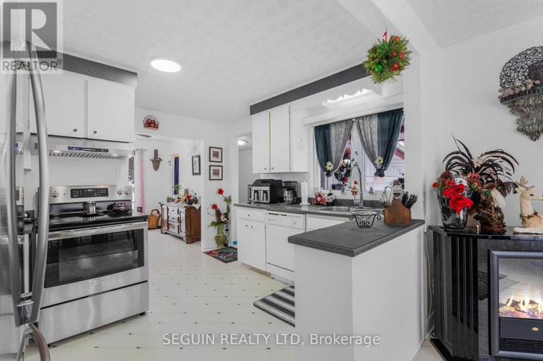 29159848/516-front-road/lorignal/champlain/ontario/K6A2T4_10