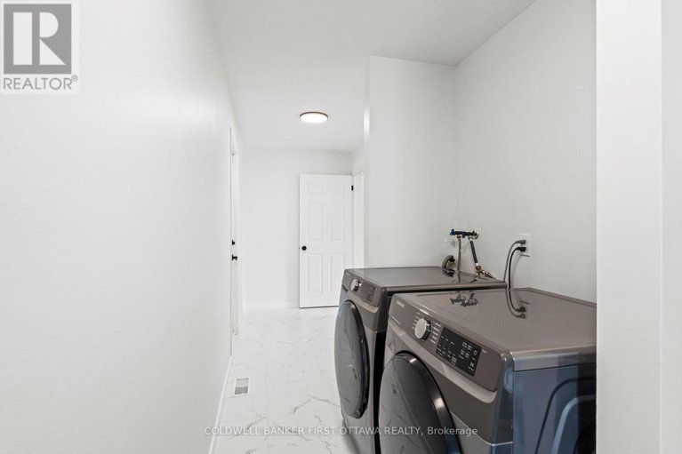 28427469/2722-wyldewood-street/emerald-woodssawmill-creek/ottawa/ontario/K1T2R9_21