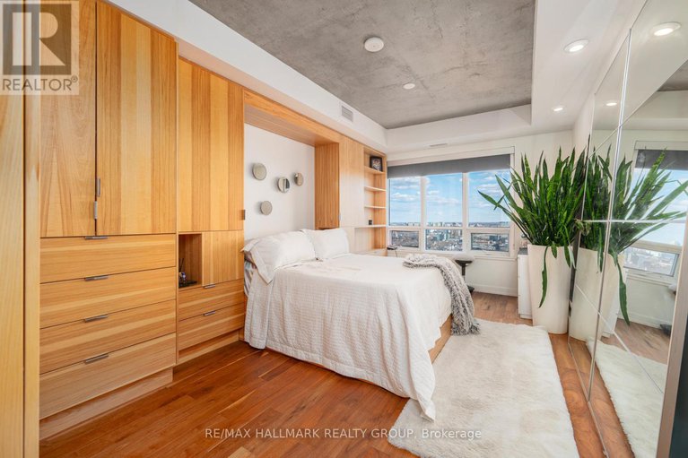 29041672/2701-195-besserer-street/sandy-hill/ottawa/ontario/K1N0B6_22