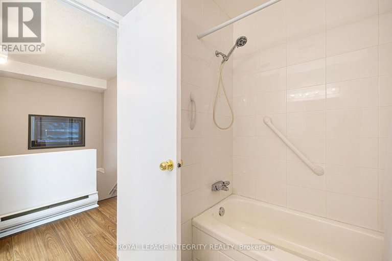 29018013/69-142-salter-crescent/beaverbrook/ottawa/ontario/K2K1Y8_24