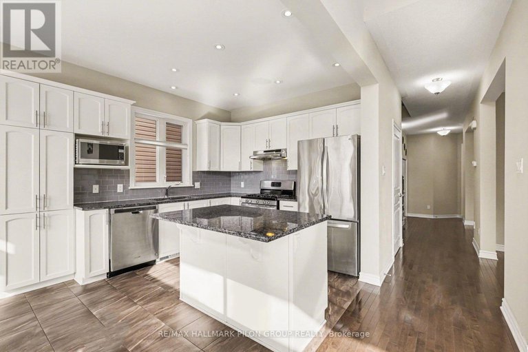 29373643/845-contour-street/mer-bleuebradley-estatesanderson-park/ottawa/ontario/K1W0G6_6