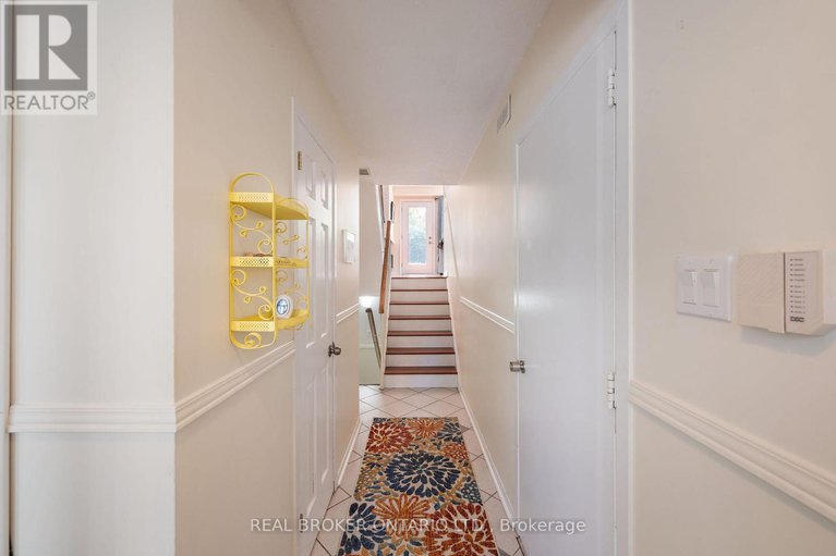 28141564/31-reaney-court/beaverbrook/ottawa/ontario/K2K1W7_5