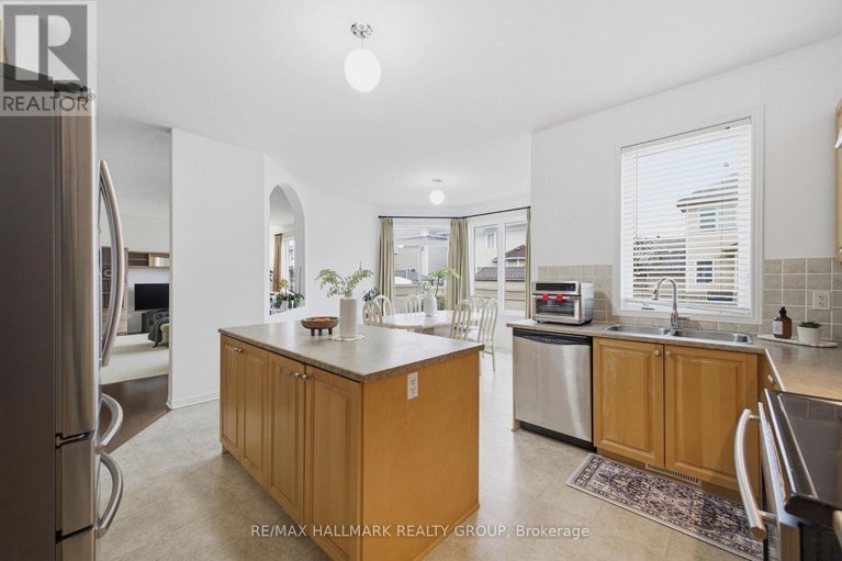 29599648/747-larcastle-circle/avalon-east/ottawa/ontario/K4A4Z2_18