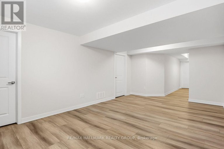 29360426/1924-hawker-private/stittsville-north/ottawa/ontario/K0A1L0_20