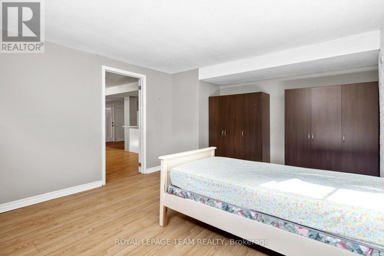 28491814/44-sycamore-drive/arbeatha-park/ottawa/ontario/K2H8K3_37