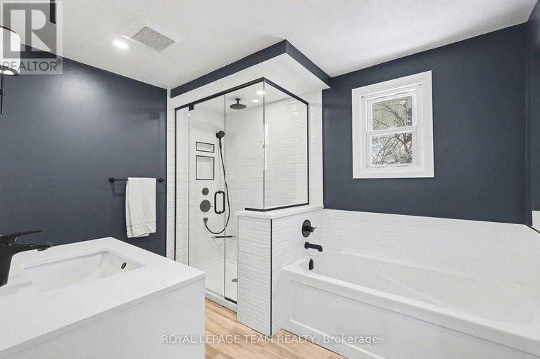 29319594/19-chanonhouse-drive/richmond/ottawa/ontario/K0A2Z0_15