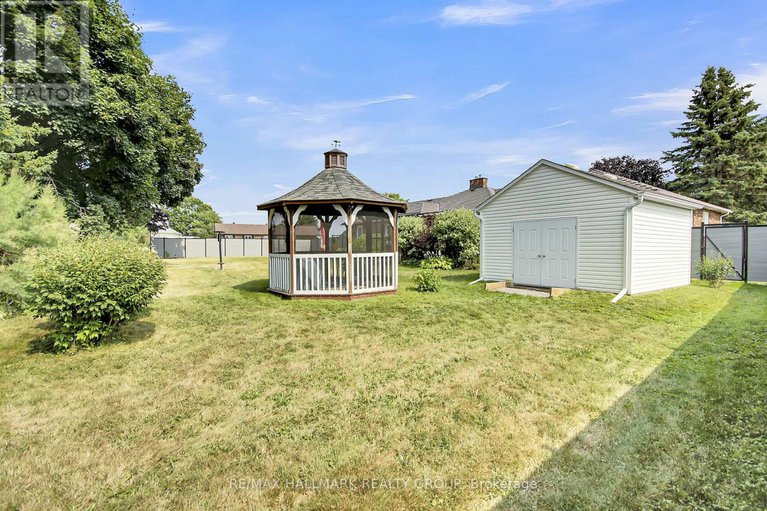 28746797/11-lamadeleine-boulevard/embrun/russell/ontario/K0A1W0_40