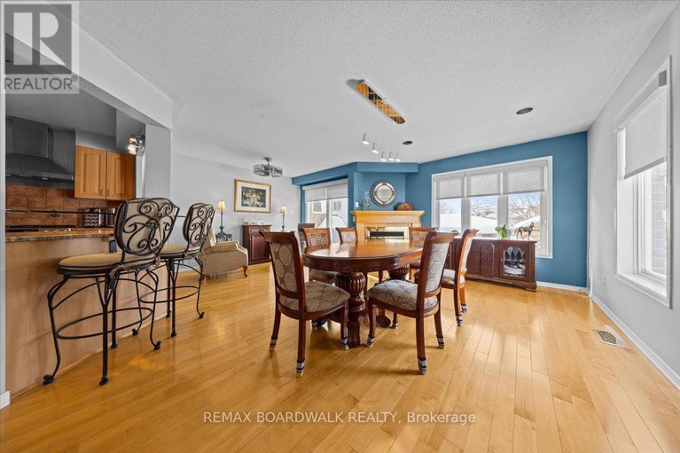 29446345/6355-sablewood-place/chapel-hill/ottawa/ontario/K1C7M3_12