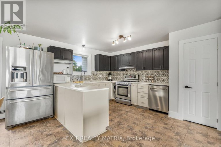 28913280/1895-clark-road/clarencerockland-twp/clarence-rockland/ontario/K4K1K7_6