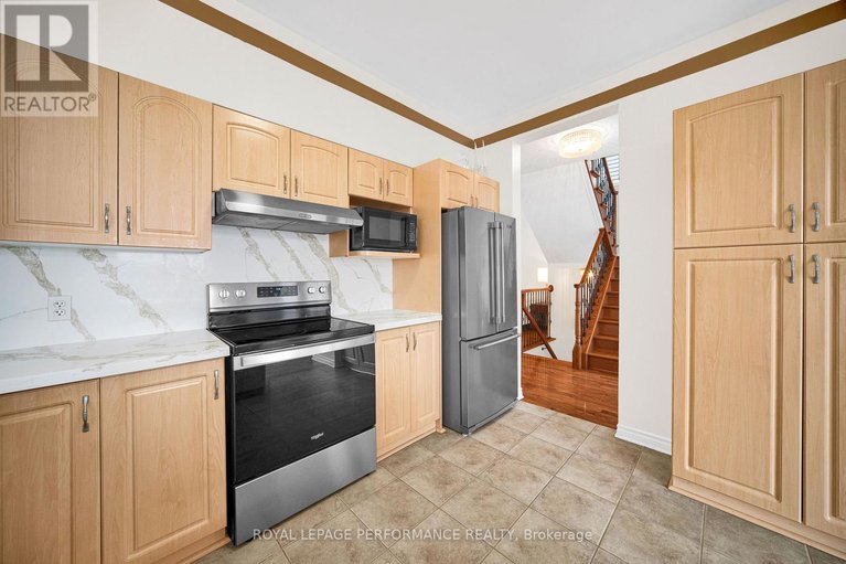 29608041/292-rustic-hills-crescent/springridgeeast-village/ottawa/ontario/K4A5A5_17