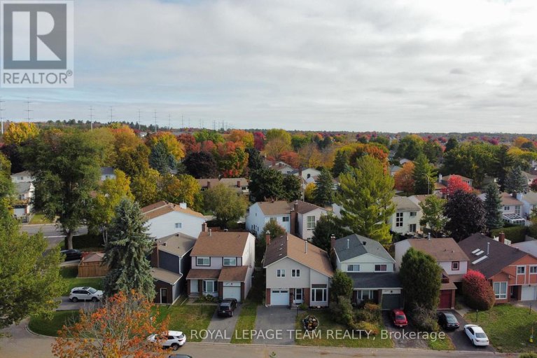 28990886/9-riding-way/bridlewood/ottawa/ontario/K2M1C3_40