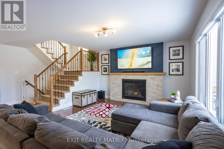 29378687/273-central-park-boulevard/village-of-russell/russell/ontario/K4R0E9_8