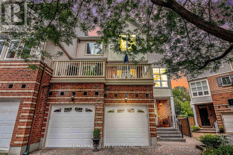 28323111/47-robinson-avenue/sandy-hill/ottawa/ontario/K1N8N8_3