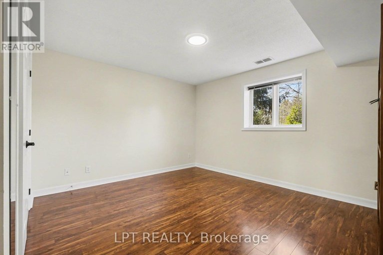 29665088/8297-nashdale-drive/osgoode-twp-north-of-reg-rd-6/ottawa/ontario/K0A2P0_26