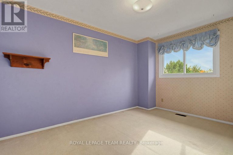 29024962/72-craig-henry-drive/craig-henrywoodvale/ottawa/ontario/K2G3Z6_15