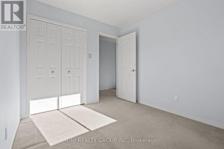 29005763/1720-jobin-crescent/carson-grove/ottawa/ontario/K1J1C5_28