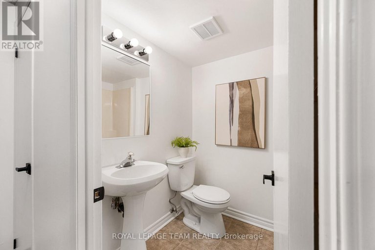 29367437/8-homestead-street/borden-farmstewart-farmcarleton-heightsparkwood-hills/ottawa/ontario/K2E7N8_41