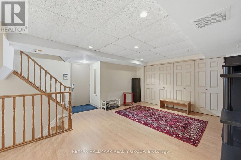 29639212/23-riverbrook-road/arlington-woods/ottawa/ontario/K2H7W7_31