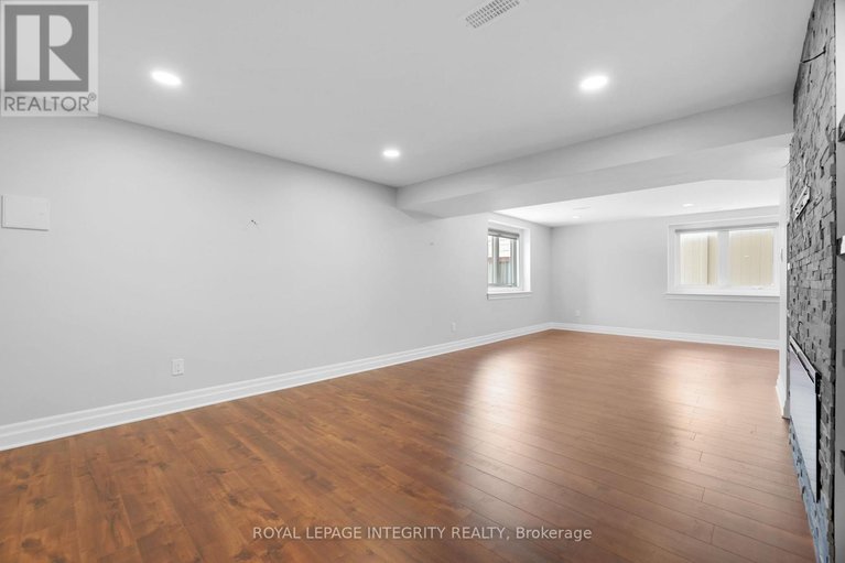 29419866/508-yellow-birch-street/mer-bleuebradley-estatesanderson-park/ottawa/ontario/K1W0J3_37