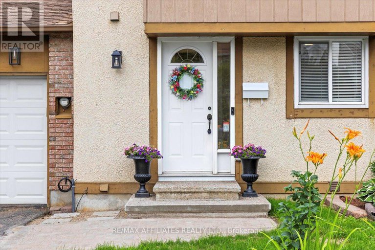 28592351/1150-grenoble-crescent/orleans-wood/ottawa/ontario/K1C2C6_2