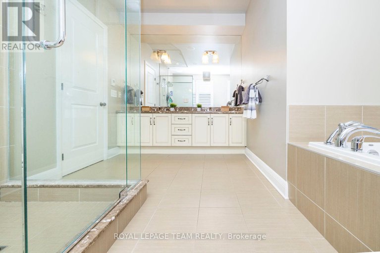 28933926/213-cabrelle-place-e/manotick-village-manotick-estates/ottawa/ontario/K4M0A9_24