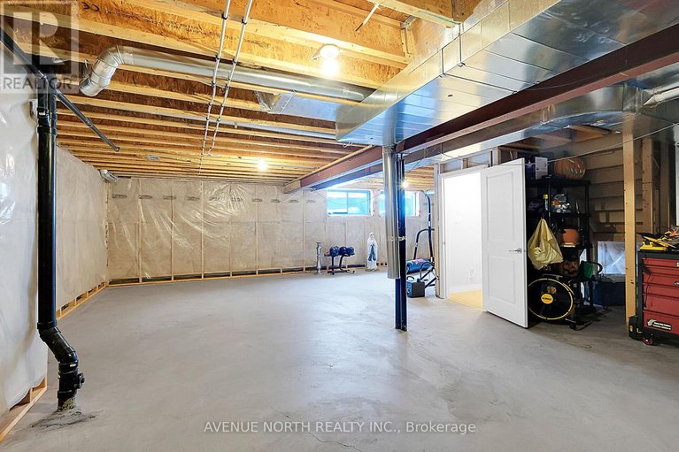 28540961/429-dovehaven-street/mer-bleuebradley-estatesanderson-park/ottawa/ontario/K1W0H2_46