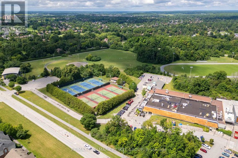 29028074/39-hawkstone-gate/beaverbrook/ottawa/ontario/K2K0A3_34