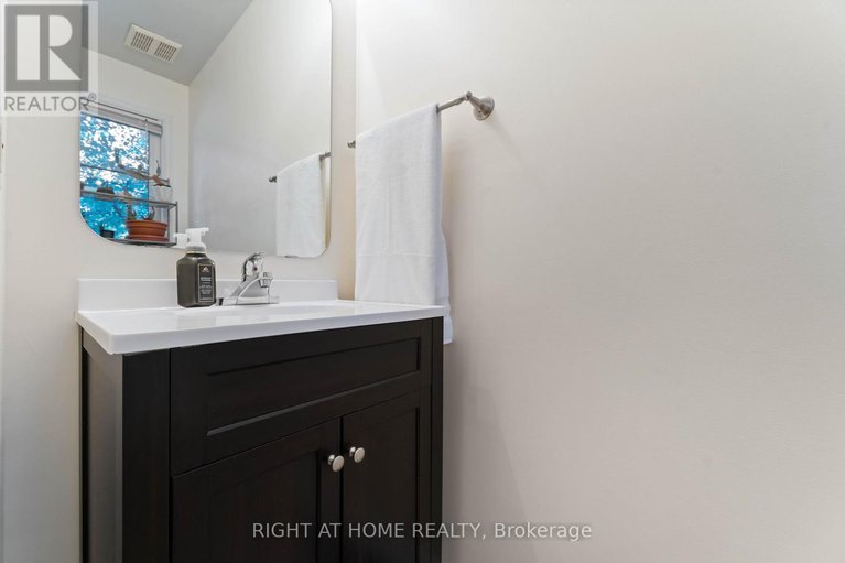 28840959/67-strathaven-private/cyrville/ottawa/ontario/K1J1K7_15