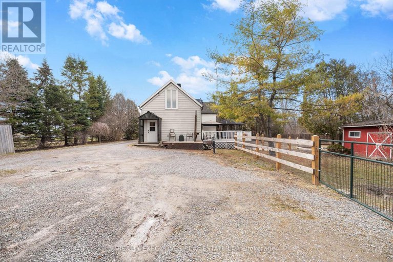 29627788/416-main-street/winchester/north-dundas/ontario/K0C2K0_24