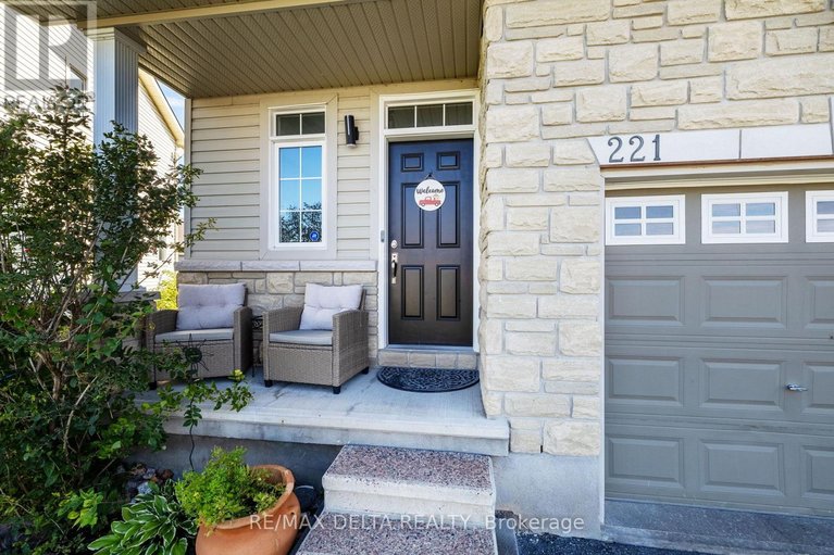 29662213/221-mercury-street/clarencerockland-twp/clarence-rockland/ontario/K4K0E8_3