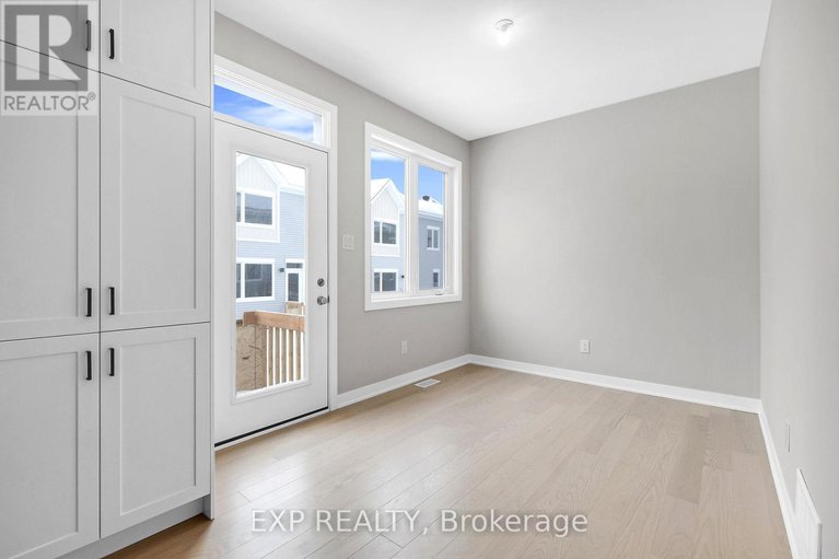 28620818/98-pizzicato-street/mer-bleuebradley-estatesanderson-park/ottawa/ontario/K1C7G4_16